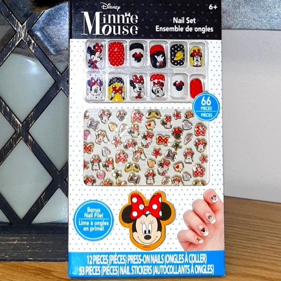 🌷2/18$ 🌷Minnie Mouse Nail Set NWT - Picture 3 of 6